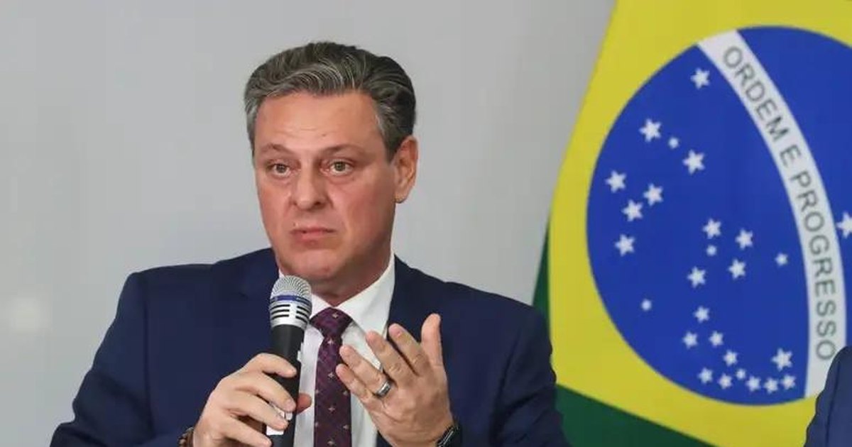 Manobra Política Sem Precedentes: Governo Federal Exonera Ministro em Véspera de Votação Crucial da CPMI do INSS