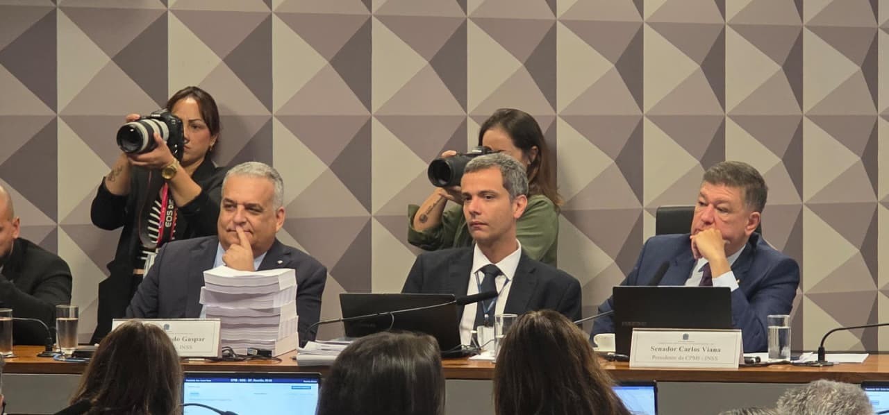 CPMI do INSS encerra trabalhos sem consenso e rejeita indiciamentos de alto escalão