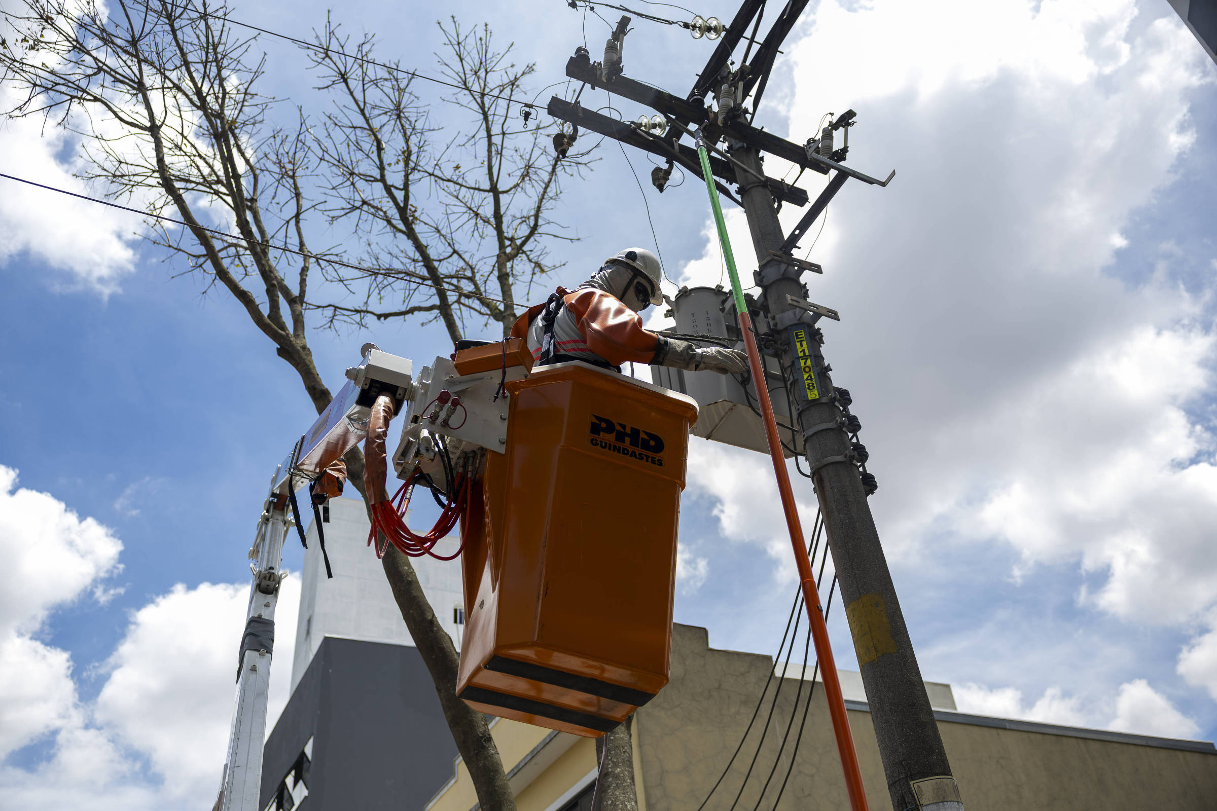 Enel SP Apresenta Queda de 85% em Apagões Prolongados para Lutar Contra Caducidade de Contrato em São Paulo