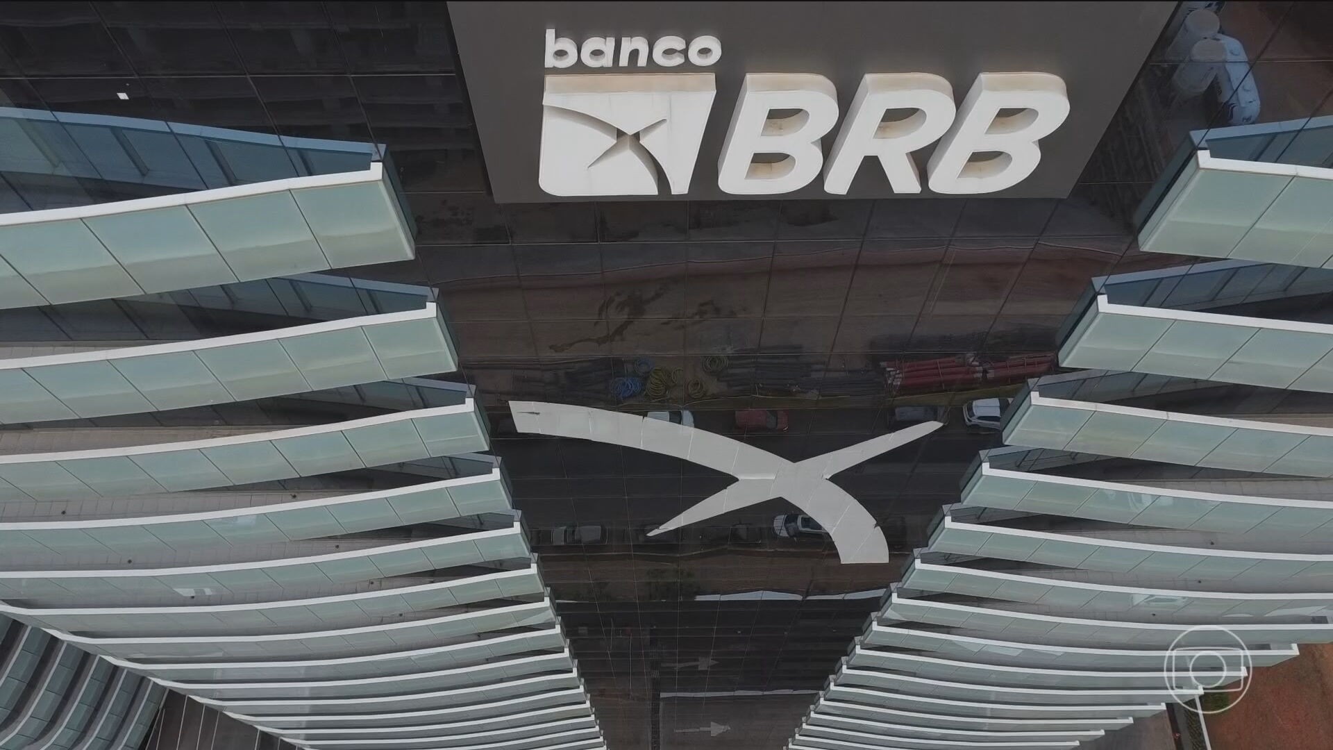 Escândalo Financeiro: Banco Master Revende Créditos Inexistentes ao BRB em Manobra Milionária
