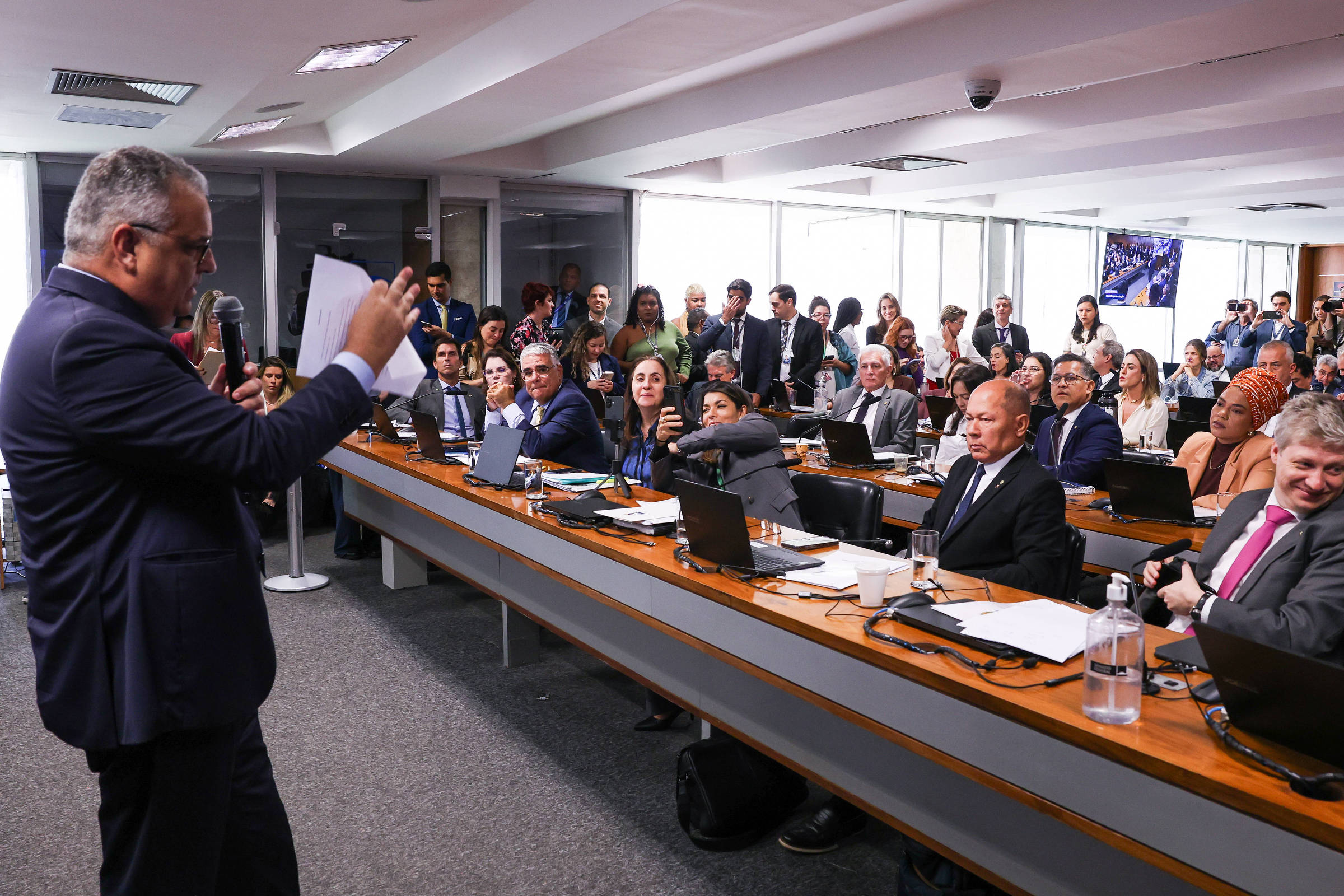 Fracasso Retumbante: CPMI do INSS Encerra Sete Meses de Trabalhos Sem Relatório Final, Deixando Impune Uma das Maiores Fraudes Previdenciárias do País