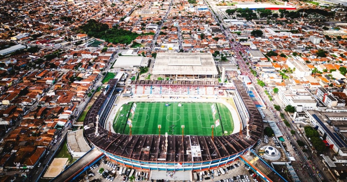 Maceió em Movimento: DMTT Desdobra Megaesquema de Transporte para Jogo Decisivo do CRB na Série B, Impactando a Mobilidade Urbana da Capital