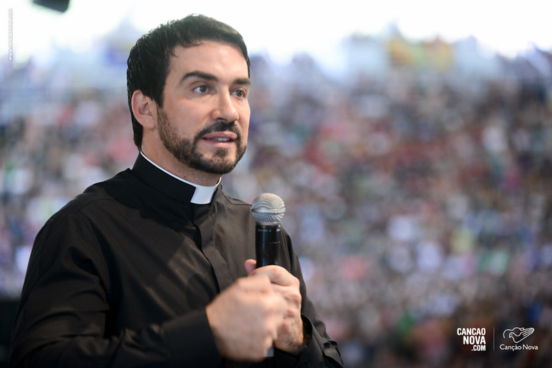 Líder Religioso Clama por Integração entre Fé e Saúde Mental, Desafiando Paradigmas Comportamentais entre Fiéis
