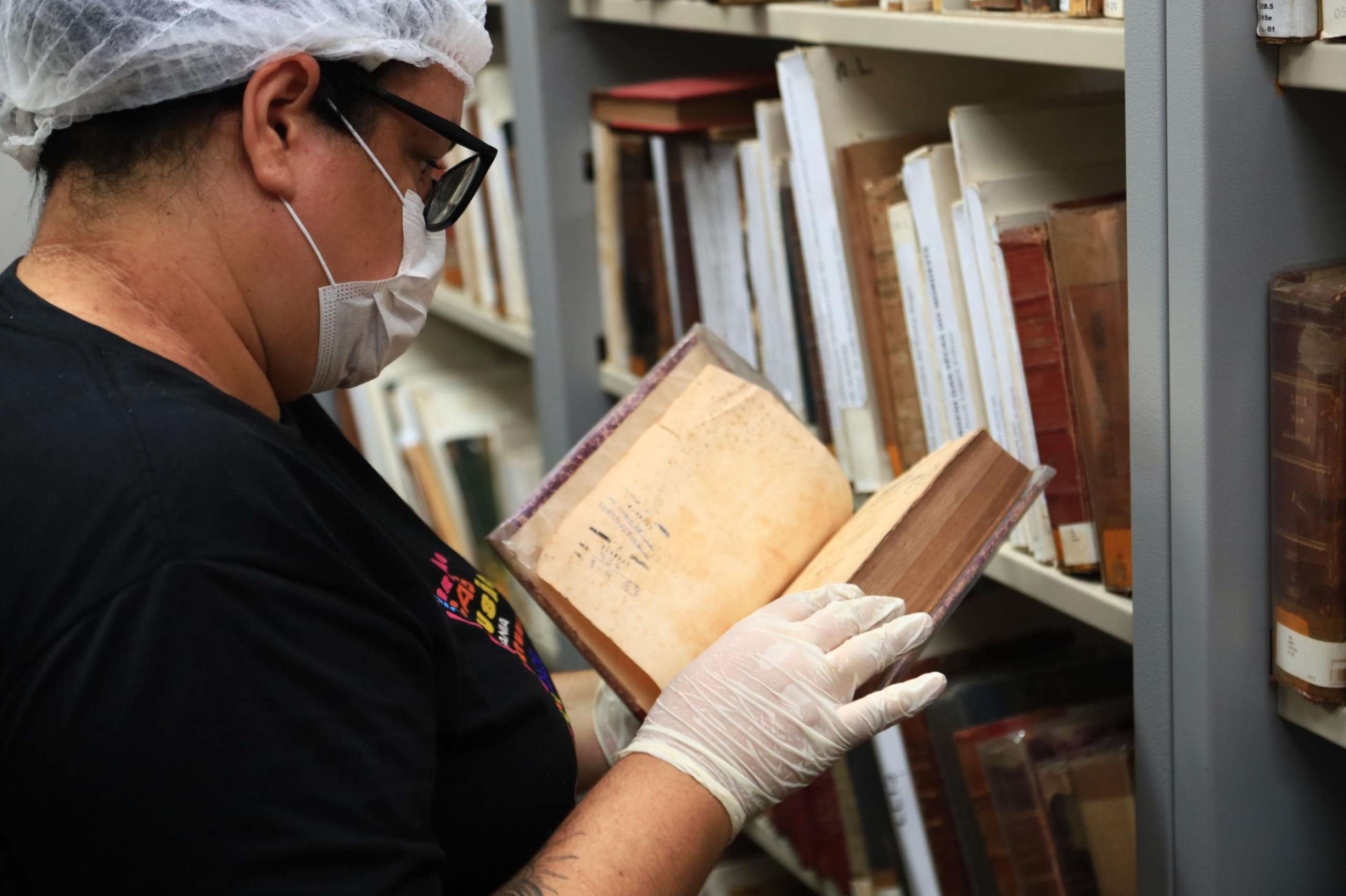 Alagoas Impulsiona Acesso à Memória: Digitalização de 6 Mil Obras Raras da Biblioteca Graciliano Ramos Marca Avanço Cultural e Tecnológico