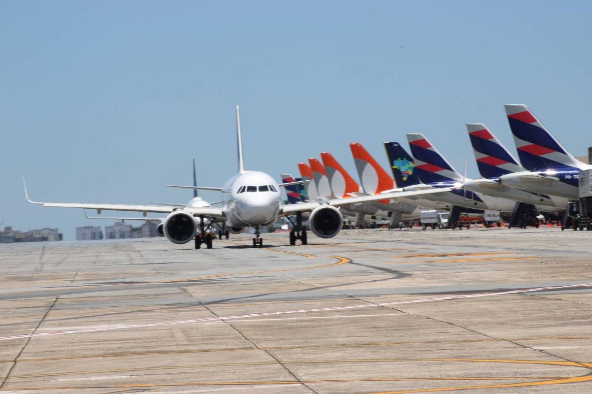 Crise Aérea: Disparada do Querosene de Aviação Ameaça Conectividade Nacional