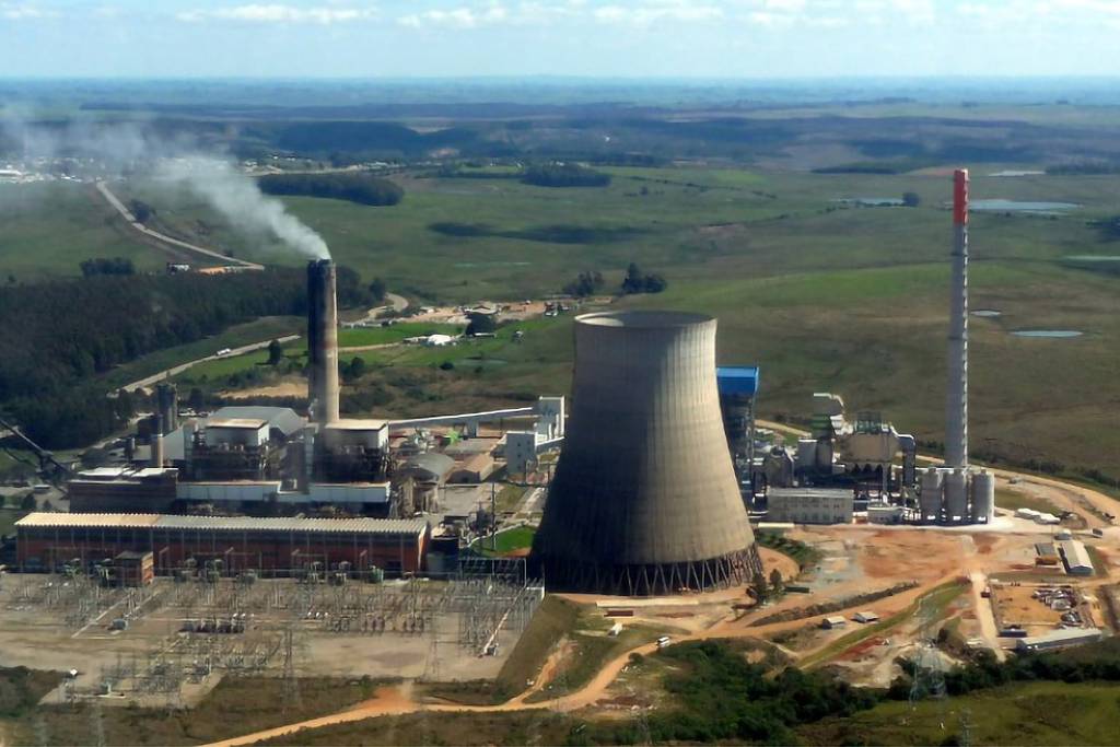 TCU Avalia Suspensão do Maior Leilão de Energia do Ano, Gerando Incertezas no Setor Elétrico Nacional