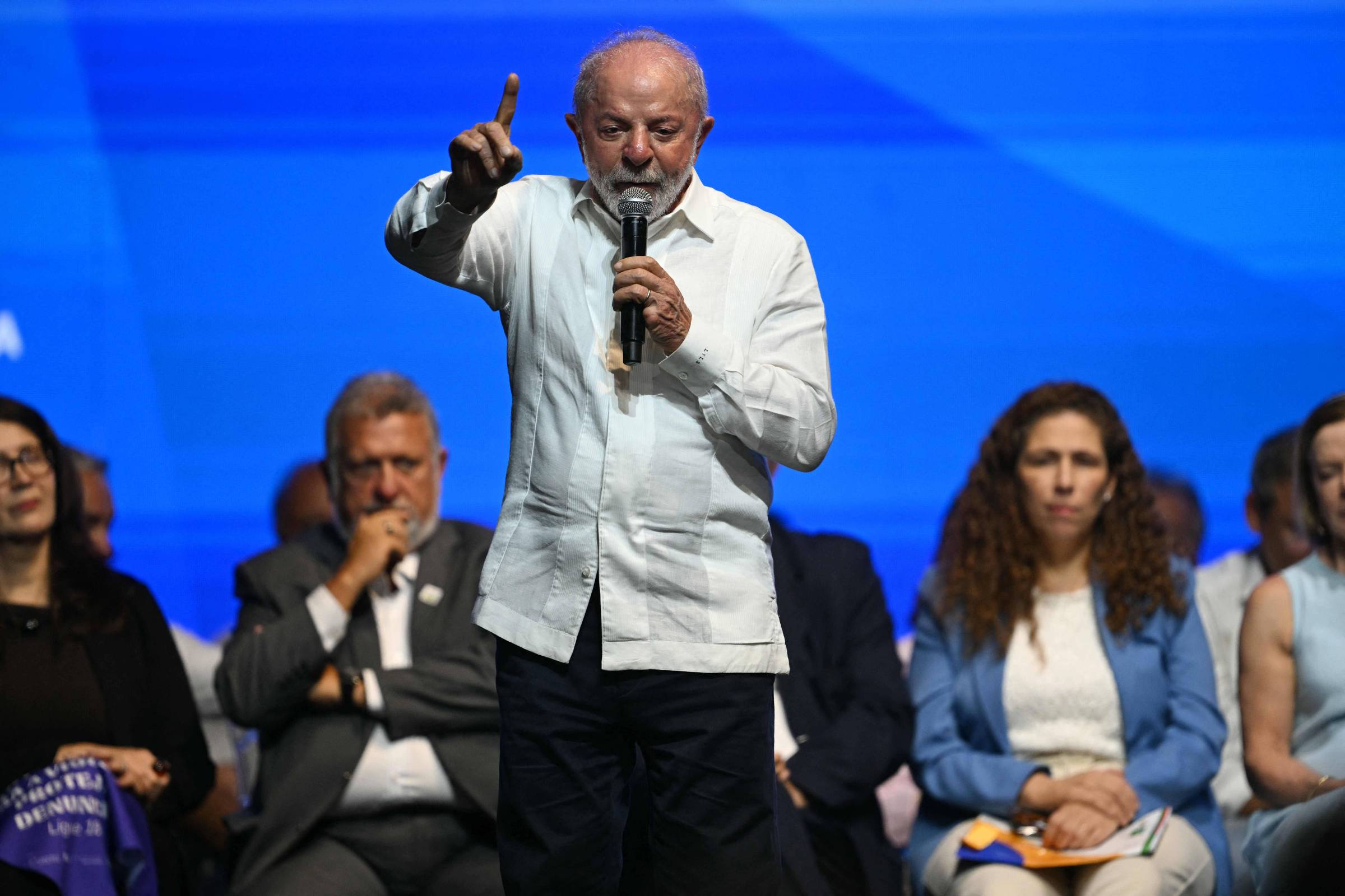 Tensão no Oriente Médio: Governo Brasileiro Promete Blindar População Contra Impactos Econômicos da ‘Guerra Irresponsável’ no Irã