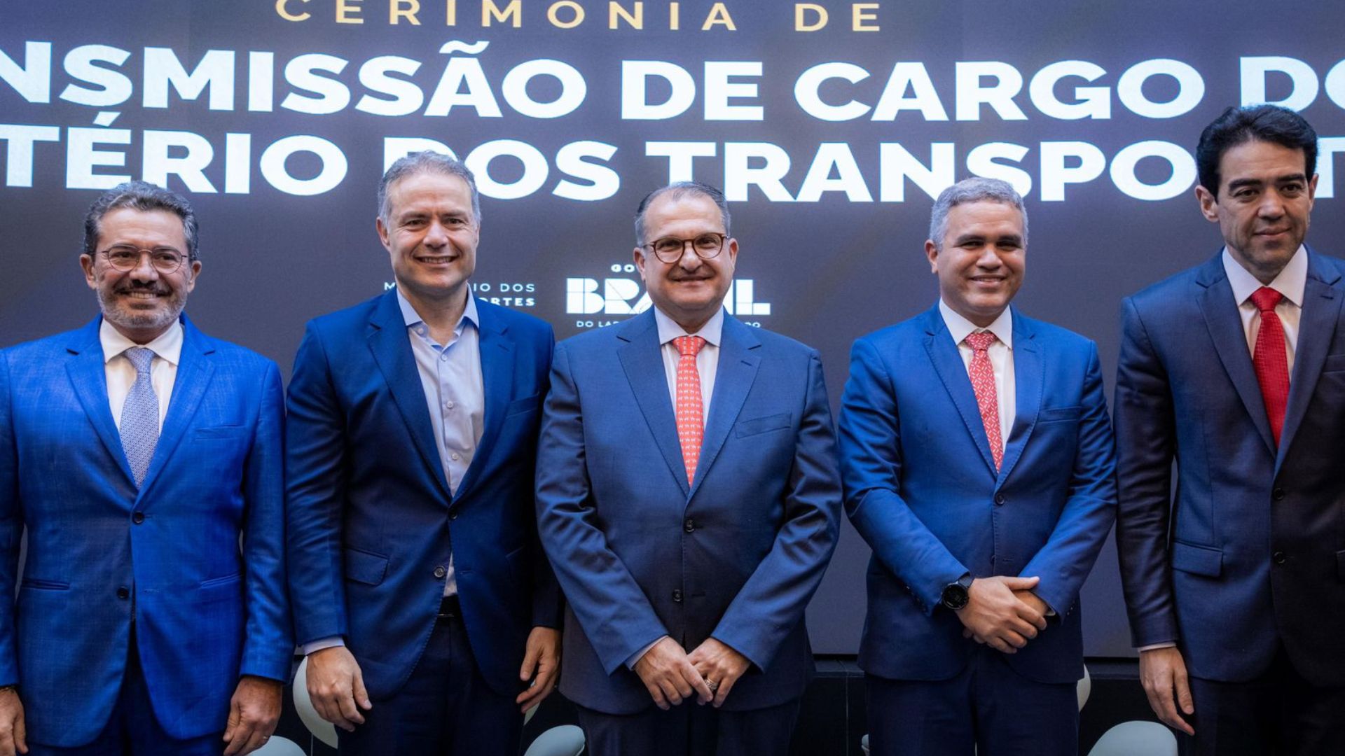 Reconfiguração Estratégica no Ministério dos Transportes Impulsiona Xadrez Eleitoral e Agenda de Infraestrutura Nacional