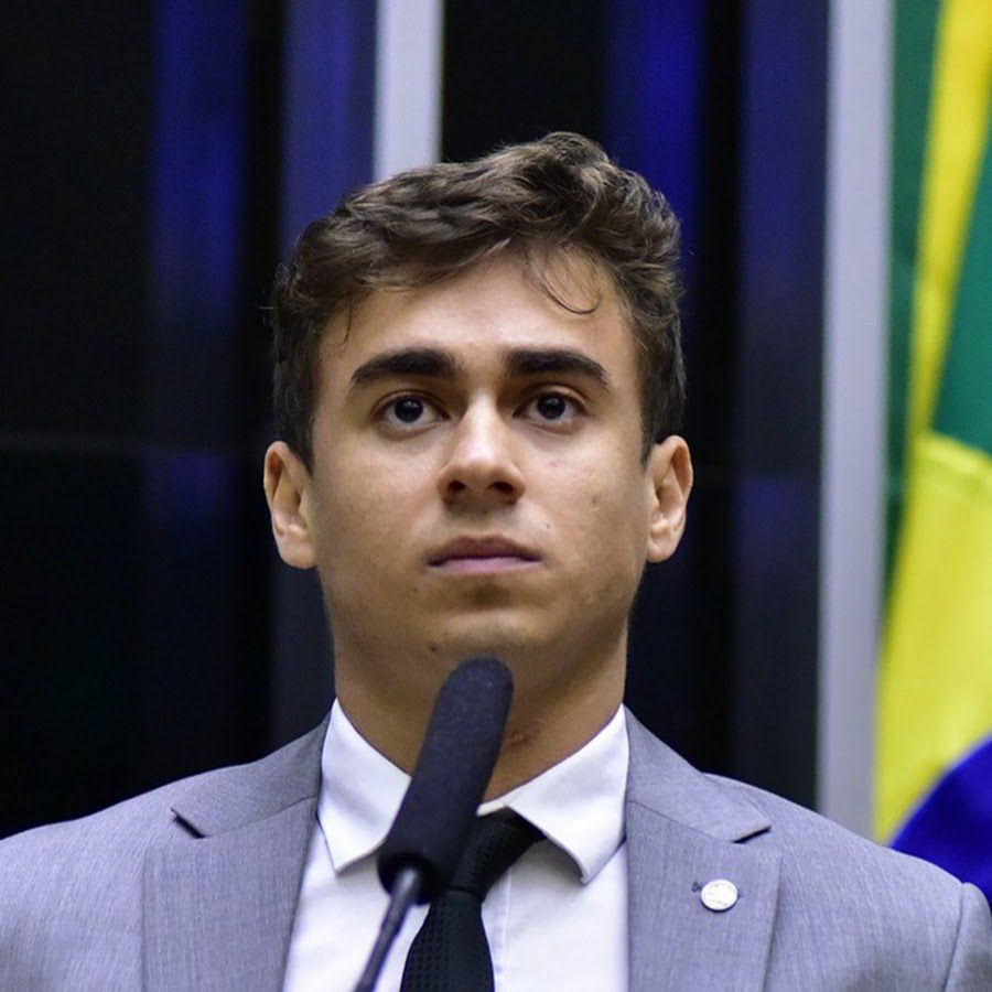 PL da Misoginia: Adiamento na Câmara Expõe Fraturas Políticas e a Influência de Figuras Públicas