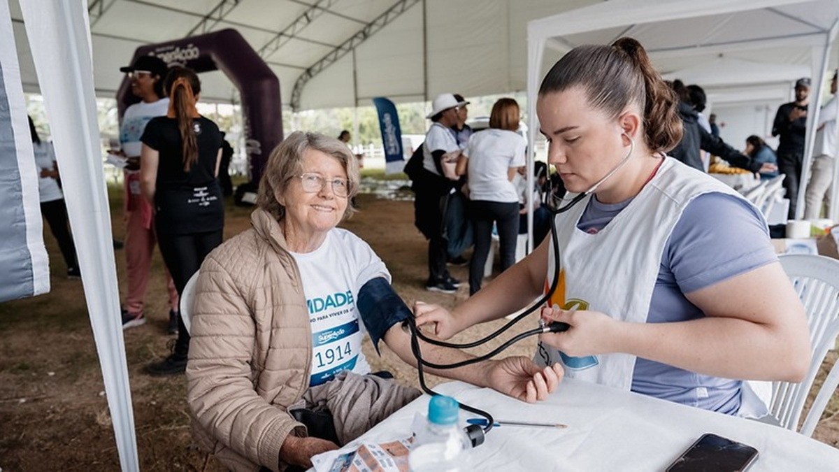 Saúde: O Gigante Silencioso que Molda o Voto Feminino e Desafia Campanhas de 2026