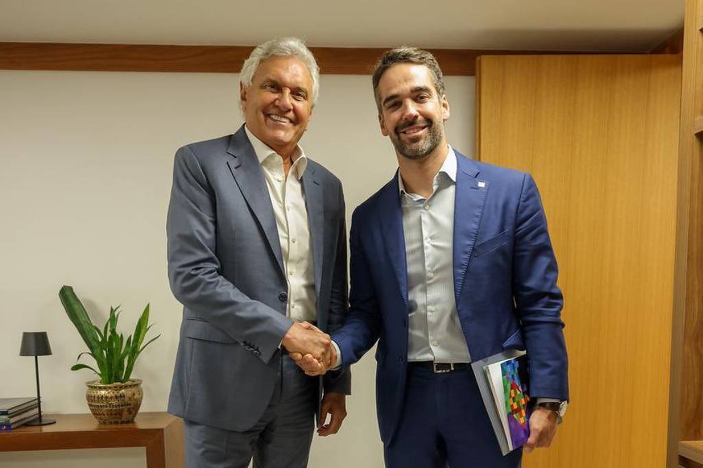 PSD Busca Unidade: Leite Pede Desculpas a Caiado em Meio a Tensões Pré-Presidenciais