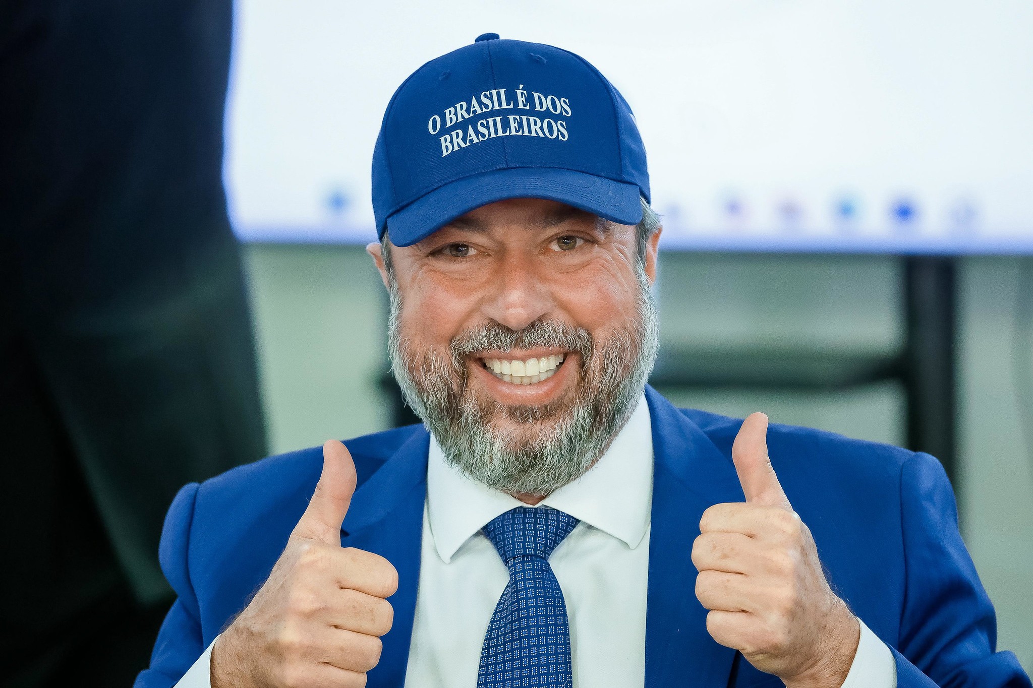 Crise Política em Minas Gerais: Elogios de Ministro de Lula a Adversário Acendem Alerta na Base Aliada