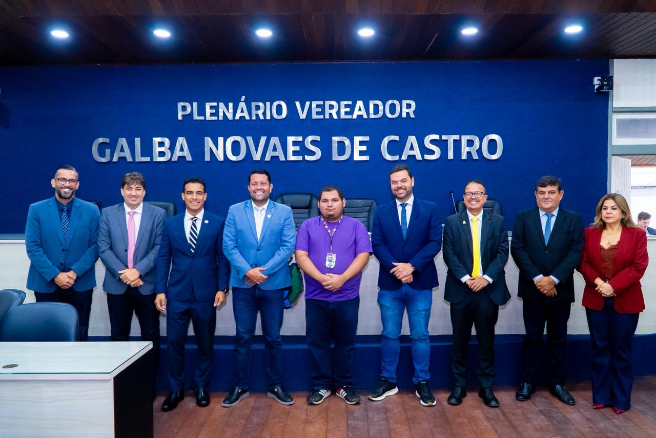 Iniciativa Estudantil Impulsiona Debate Crucial sobre Inclusão de Pessoas com Deficiência no Mercado de Trabalho