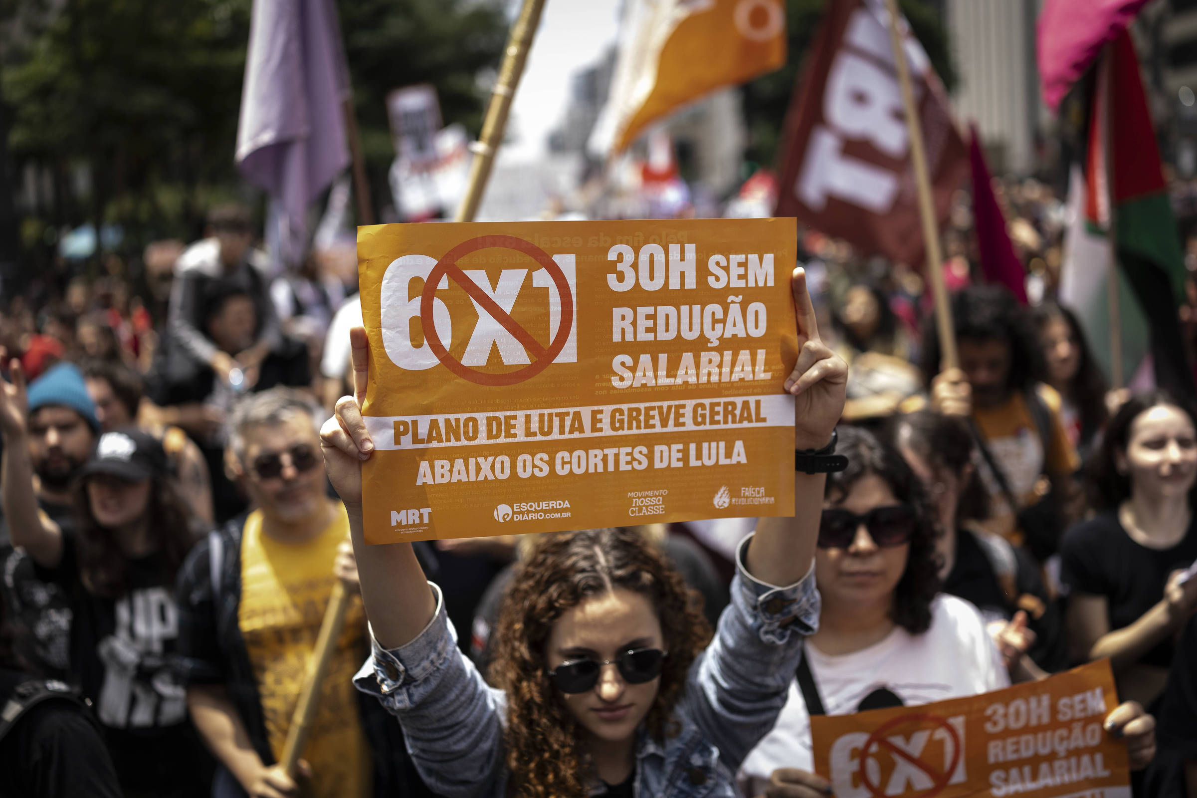 Oposição intensifica pressão sobre o governo Lula e exige explicações sobre o fim da escala 6×1