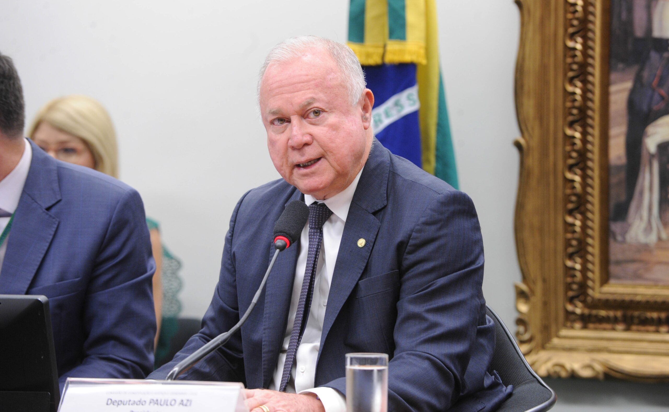 Câmara dos Deputados: Relatório Favorável à Redução da Jornada de Trabalho Avança, mas Votação é Adiada por Pedido de Vista