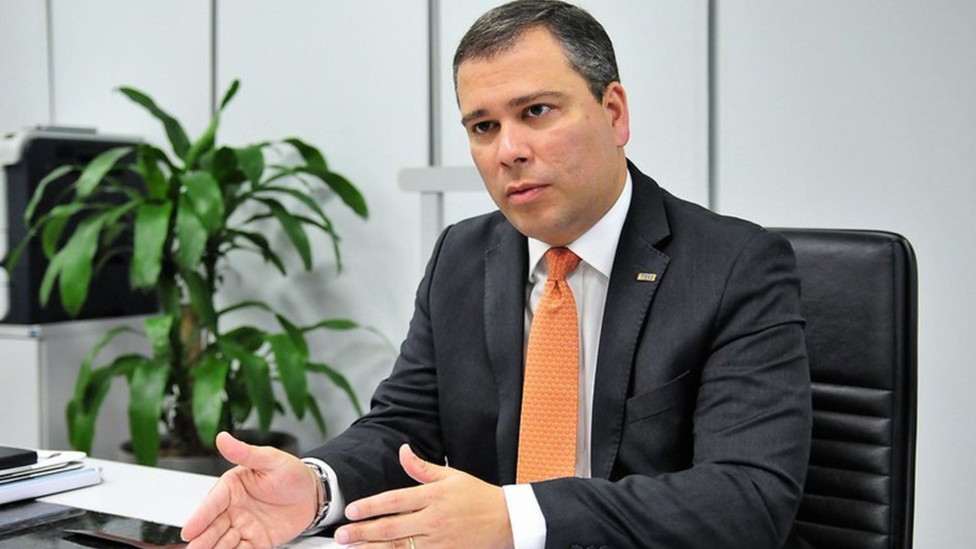 Megaoperação da PF Desvenda Fraude Bilionária no BRB e Prende Ex-Presidente Paulo Henrique Costa