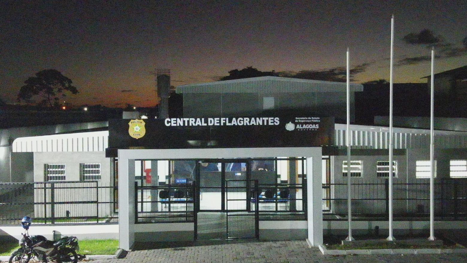 Escândalo em Coletivo: Homem é Preso por Atos Obscenos e Assédio em Ônibus, Refletindo Crise de Segurança Urbana