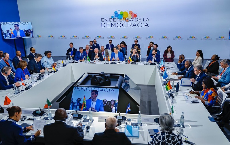 Lula Confronta Ameaças Unilaterais e Defende Soberania da África do Sul no G20 em Meio a Tensões Globais