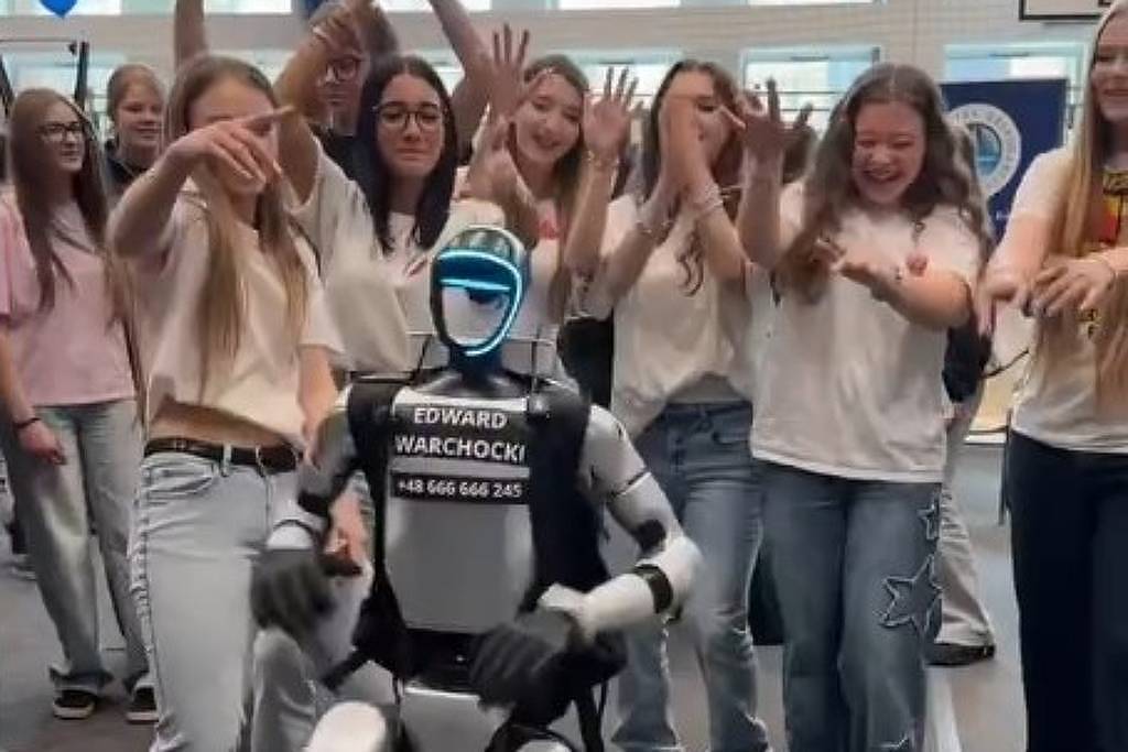 A Revolução Robótica Chega a Varsóvia: IA e Humanoides Transformam Gestão Urbana e Debate Político